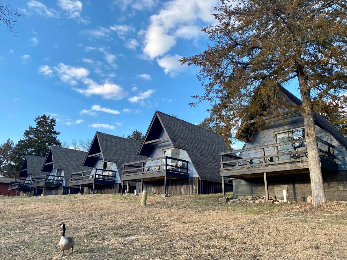 Calm Waters Resort Indian Point Exterior photo